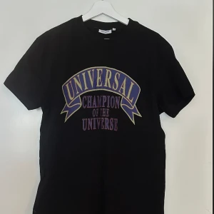 T-shirt med tryck - Använd 1 gång.