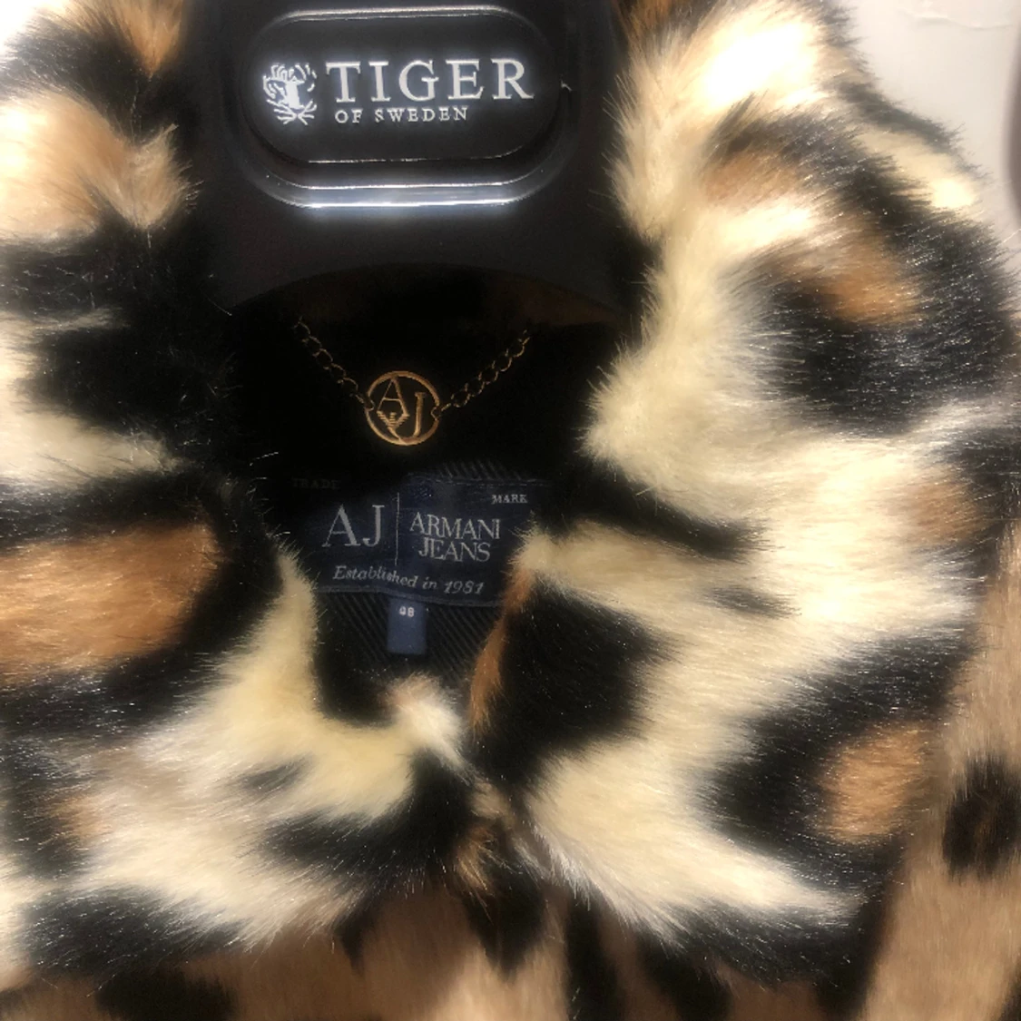 Armani pälsjacka  - 90