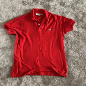 red t-shirt 10/10 classic fit