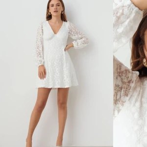 Studentklänning  - Jättefin studentklänning från Gina Tricot som är slutsåld på hemsidan! Köptes på Plick men säljer då jag hitta en annan studentklänning. Nypris 700kr