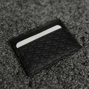 Gucci cardholder - Sprillans ny Gucci Cardholder frpn deras outlet i Italien. Givetvis äkta, dock inget inget från köp. Skick 10/10, nypris 2599kr, köp för endast 1199kr.