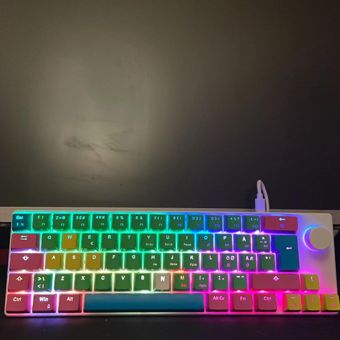 Tangen köparen betalar frakten! tangentbord från Elgiganten. Orginarie Pris 999  