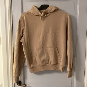  Hoodie - Basic hoodie 