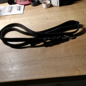 Hund koppel till stora hundar i läder - Hund koppel till stora hundar i läder