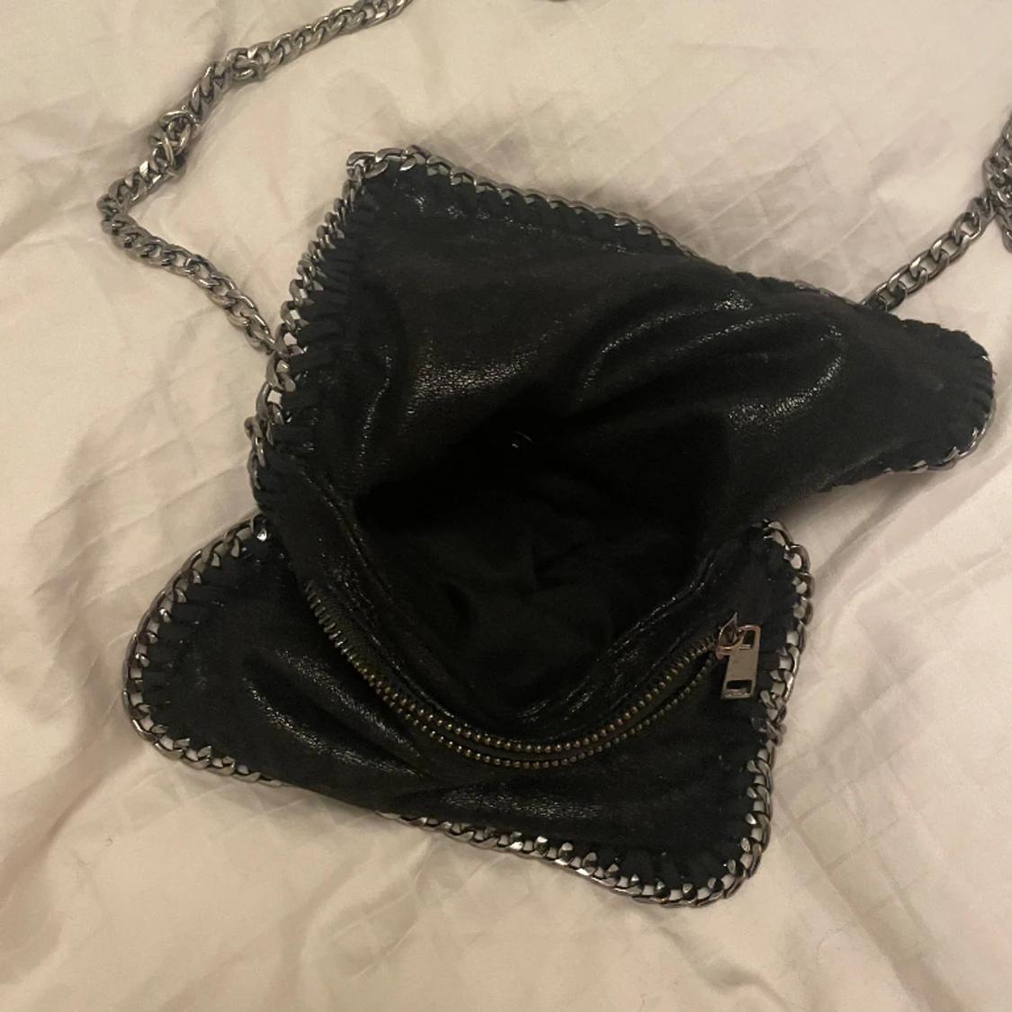 Väska med kedjor - 91