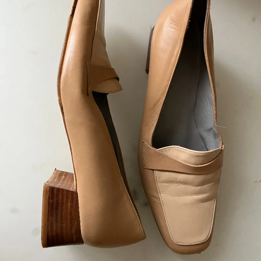 Made in the softest leather with beautiful wooden heels. Not used more than 5 times. Made in Spain.. Skor.