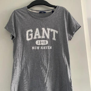 Grå Gant tshirt  - Mycket bra skick! 