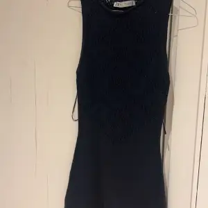 ny klännning stickad från zara