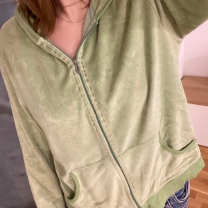 Huvtröja - Victoria’s secret  - Snygg vintage Y2k zip-up likt juicy couture. 