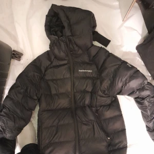 Peak performance vinterjacka W - Några dagar gammal nypris 4499