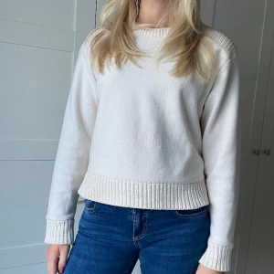 Tröja Zara - Mjuk tjocktröja från Zara i storlek M