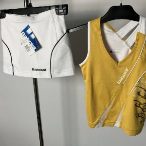 Babolat träningskläder - Helt nya träningskläder. Storlek: 122/128 (6-8 år), flicka. Hämtas i Torslanda annars fraktar jag.