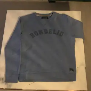 Oanvänd BONDELID tröja som aldrig kommit till användning 