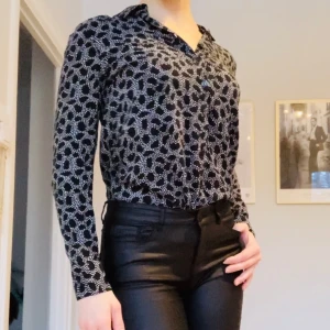 Blouse - Soft and stretchy cotton, perfect blouse for office or aw! 