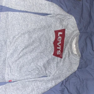 Levis tröja! - Levis tröja !🩶