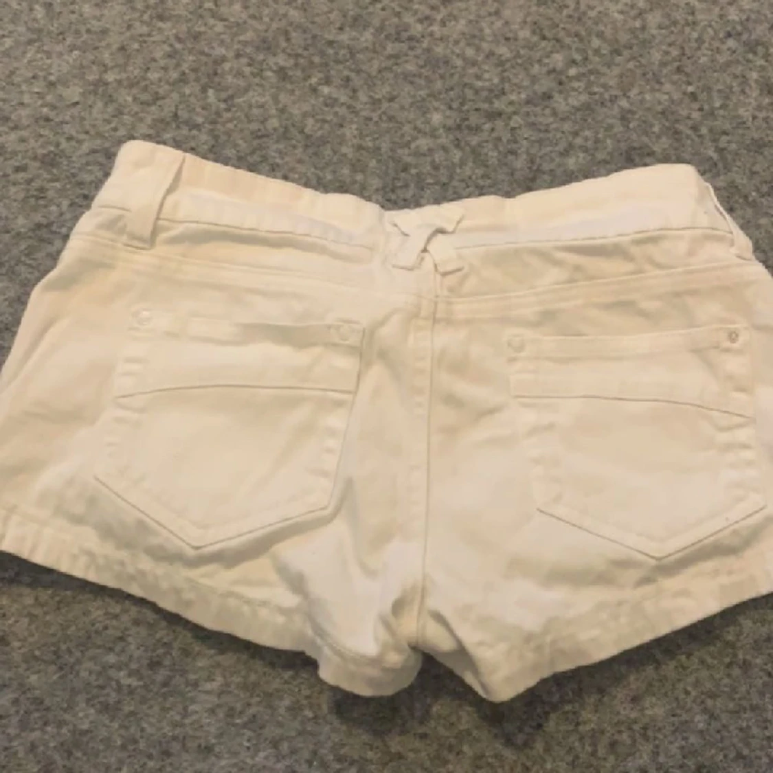 Lågmidjade shorts - 90