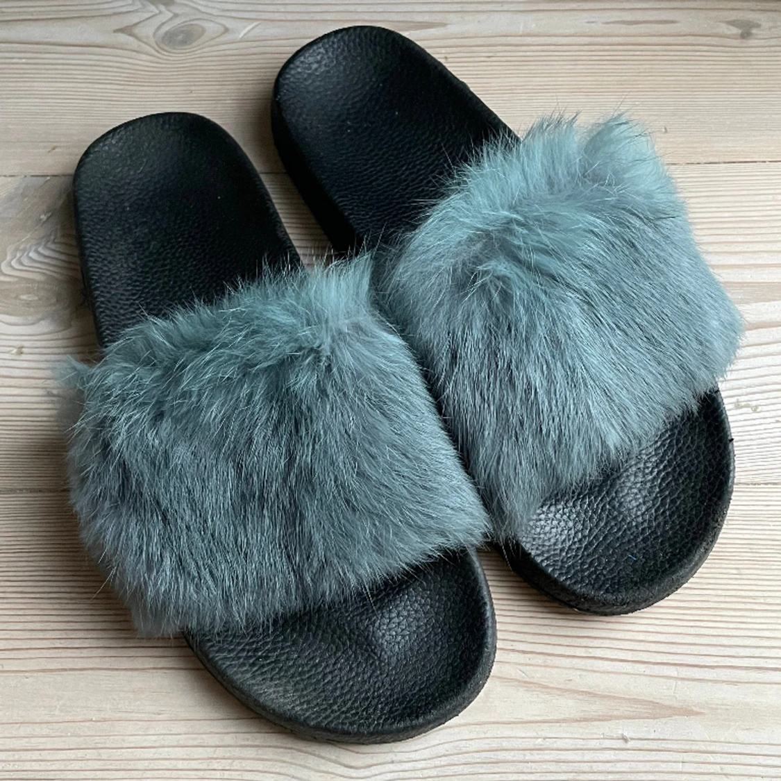 Fluffiga tofflor - 90