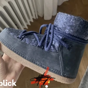 Inukkis - Jag säljer detta inukkis efter som att jag inte får så mycket användning till dom och jag letar efter ett par nya skor💘💘💘. (pris går att förhandlas)