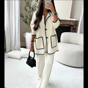 Höst set  - Aldrig använd, säljer både överdelen och underdelen för 300 inkl frakt. Priset kan diskuteras.