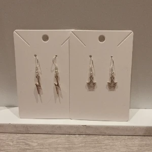 Smyckesset - Smyckesset i silver 2 pack örhängen!! Helt nya då de är egentillverkade. Super fina