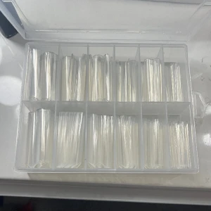 Tippar - Nageltippar som ej kommer till användning, är över 200st med.