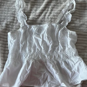 Vit topp - Vit topp från hm🌸