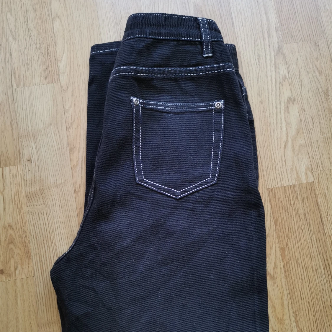 Svarta byxor från pretty little things - 91