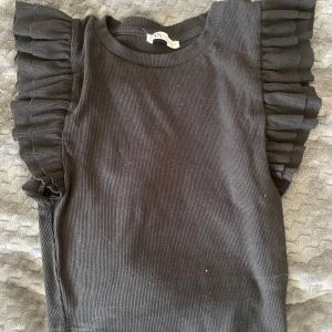 Linne - En supersöt topp från zara som inte används!🩷🩷