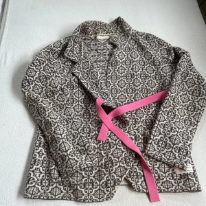 Bommulskofta - Använd men inte sliten