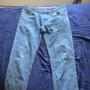 Jeans  - Den är jätte stretchig och jätte fin