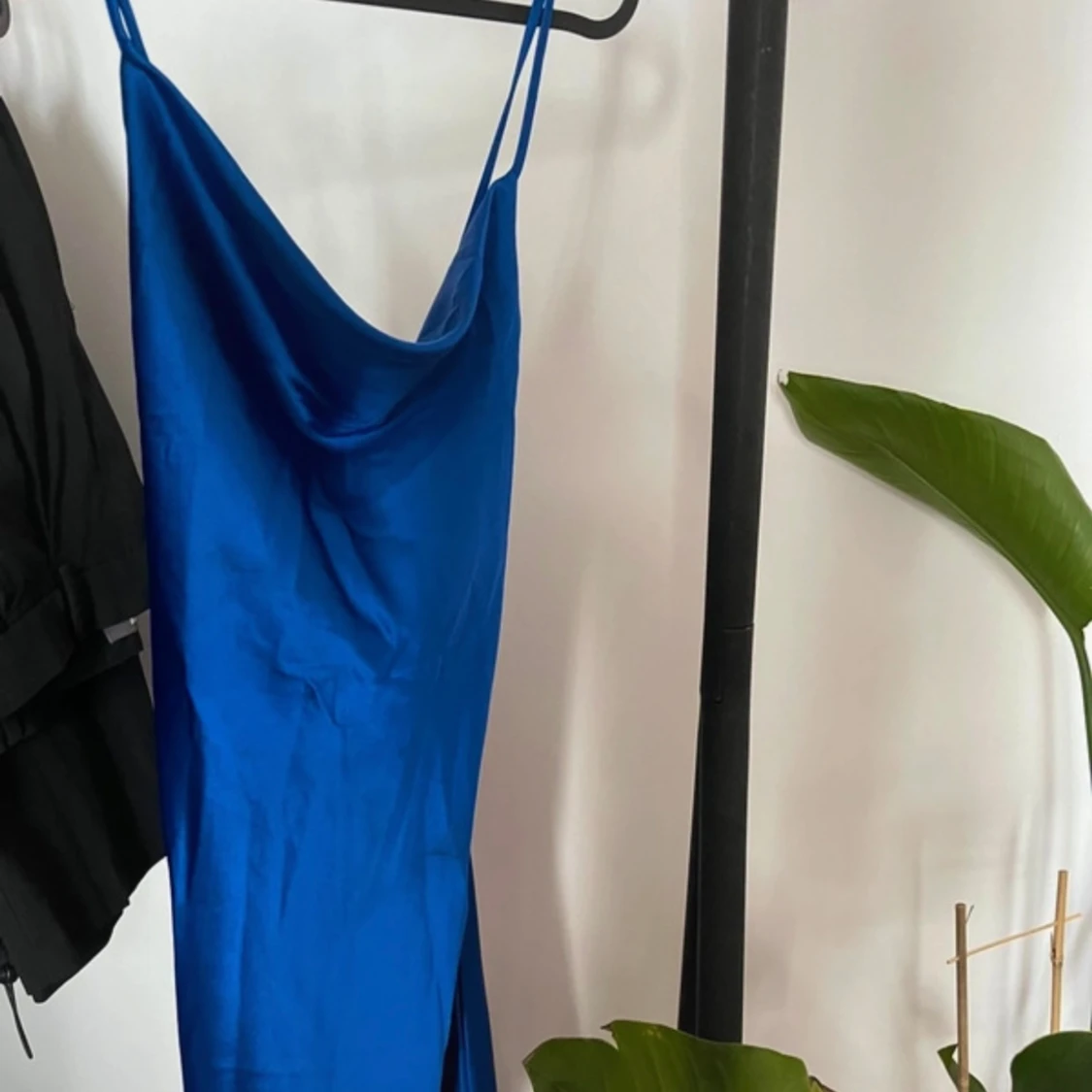 Satin klänning - 90