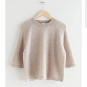 & Other stories tröja  - Poppis tröja från other stories i mkt bra skick 