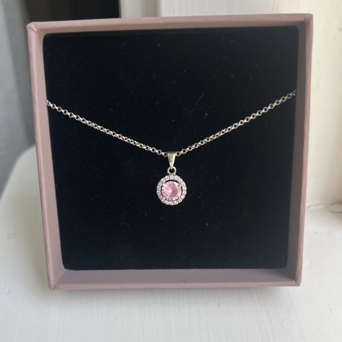 Halsband Lily And Rose 