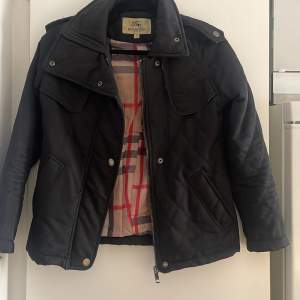 Burberry jacka stl S 