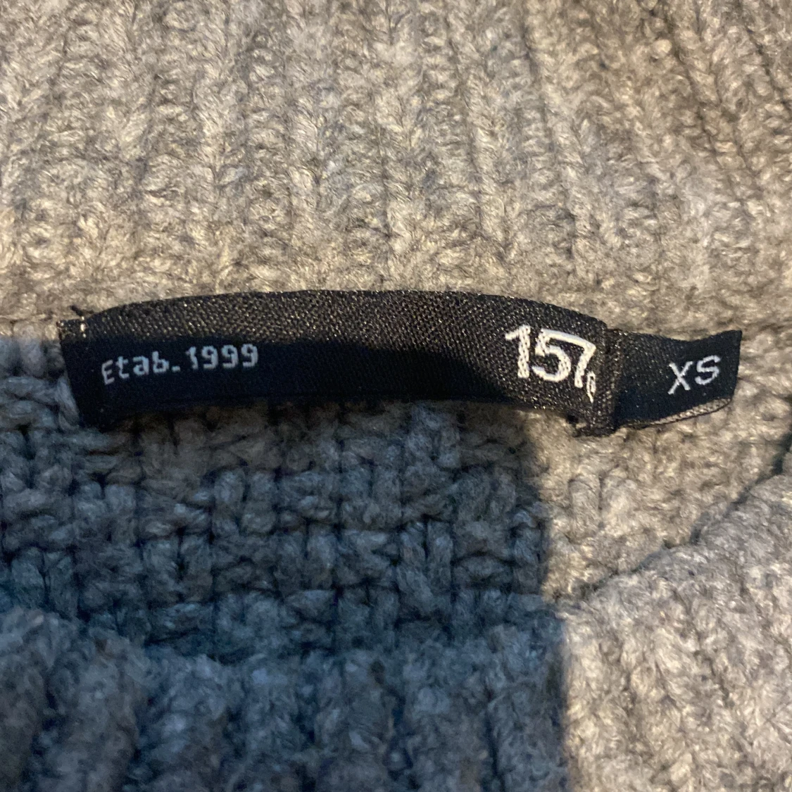 Säker denna då den inte använts mer än 1 gång, köptes för 150kr inte en fläck på den! Köpare står för frakten  - 91