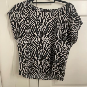 zebra mönster - zebramönster tröja/tshirt