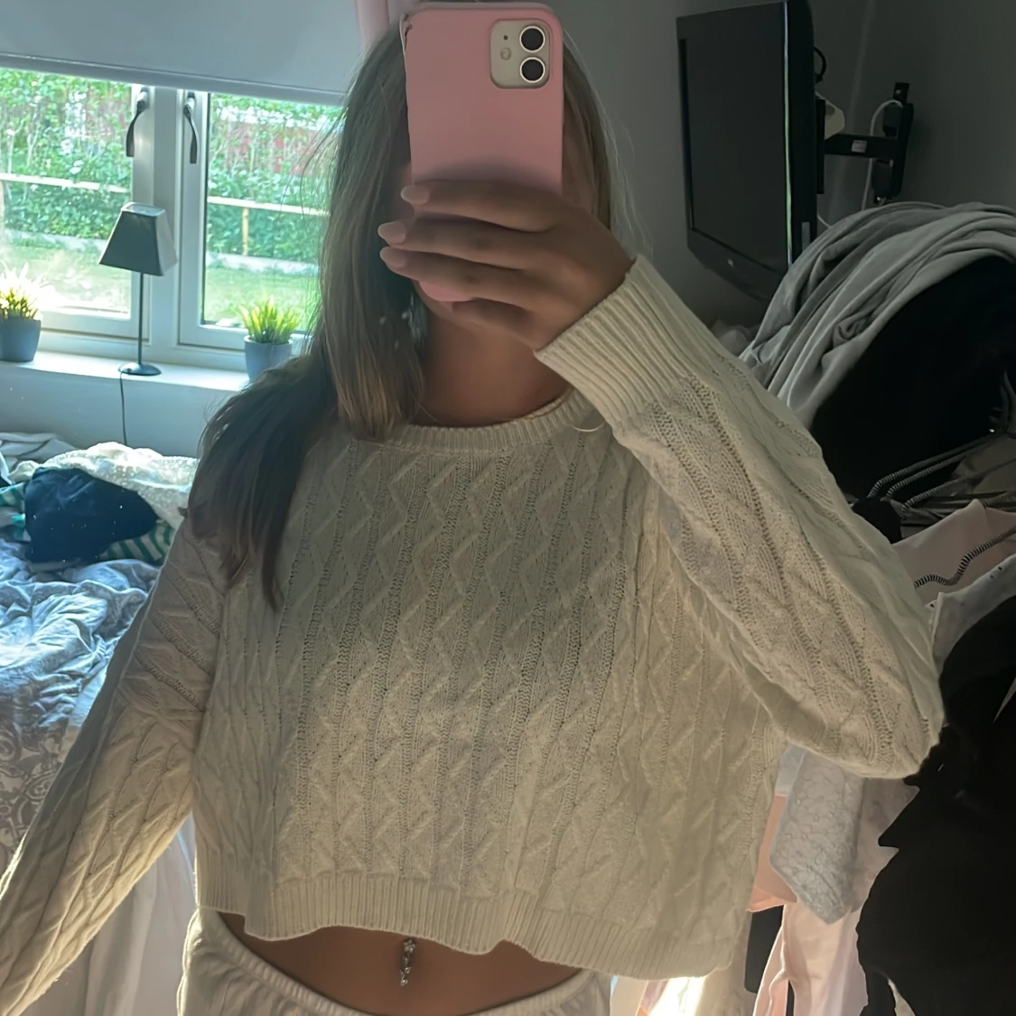 Vit kavelstickad tröja - 91