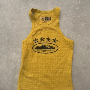 Corteiz tank top - Yellow 4starz tank top. Köpt från hemsidan. Kvitto finns vid förfrågan. 