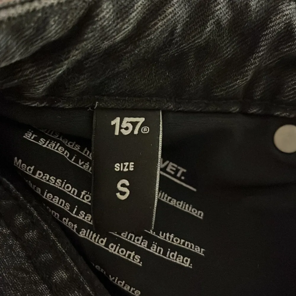 Jättefina gråa shorts från Lager 157 i strl S ❤️ pris 100kr + frakt. Shorts.