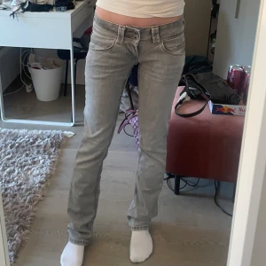 Pepe Jeans - Säljer de här populära jeansen från Pepe Jeans i storlek 25x32, endast använda en gång och är i bra skick