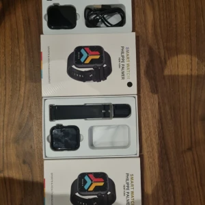 Smartwatch - Använd 1 gång,inga repor,inga fel  och nyköpt 