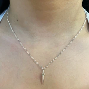 Lisa necklace - Trendigt halsband! 