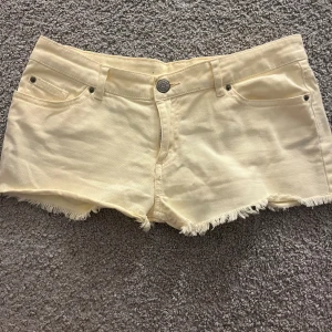 Shorts - Säljer då de inte kommer till användning. Passar XS-S