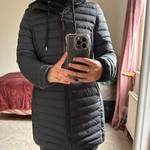 Parajumper dunjacka  - Perfekt skick Prislapp finns En Xs passar även S