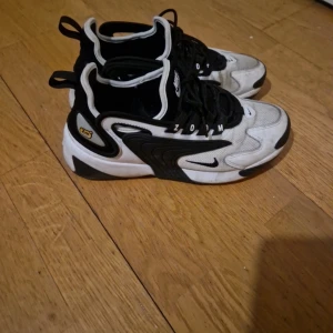 Nike - Nike zoom sneakers stl 38
