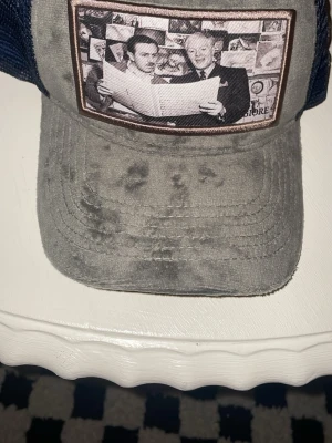 Helt ny Maggiore keps - Helt ny Maggiore c5 keps, säljer på grund av att den inte passade på mitt huvud.  Pris ej hugget i sten!