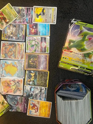 Pokémon kort - Skriv gärna tips eftersom att jag inte är så kunnig i pokemonkort och kom gärna med prisförslag 