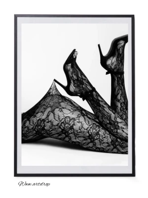 Svarta spetsstrumpbyxor med blommönster - Digitala tavlor skapade av oss – två tjejer som designar unika motiv med fokus på estetik och känsla ✨