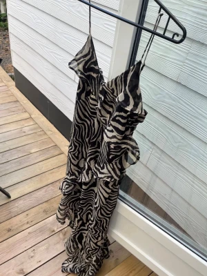 Sommarklänning Nelly - Bra skick, storlek Xs