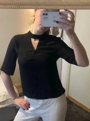 Blus trekvarts - Använda litegrann men bra skick💕💕 Kontakta mig för fler bilder🤗🤗